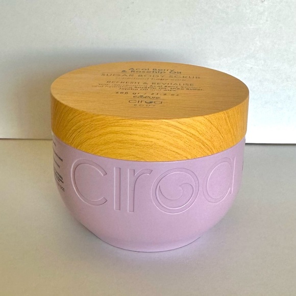 Ciroa Açaí Berry & Rosehip Oil Sugar Body Scrub Refresh & Revitalize 21.2 Oz - Picture 2 of 5